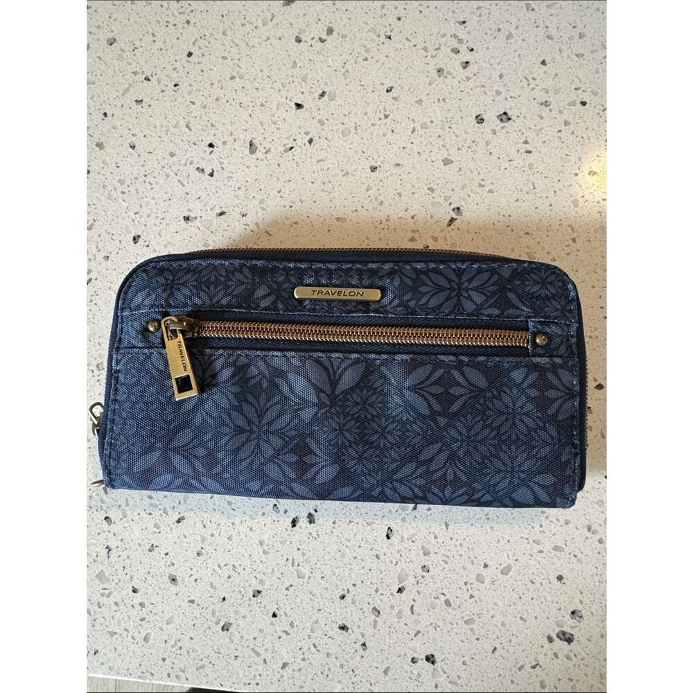Travelon Navy Floral Zip Wallet with Antiqued Gold-Accents Teal Interior NWOT